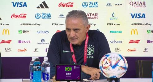 مدرب البرازيل يتحدث عن موقف ساندرو من مباراة كرواتيا ويوجه رسالة لبيليه